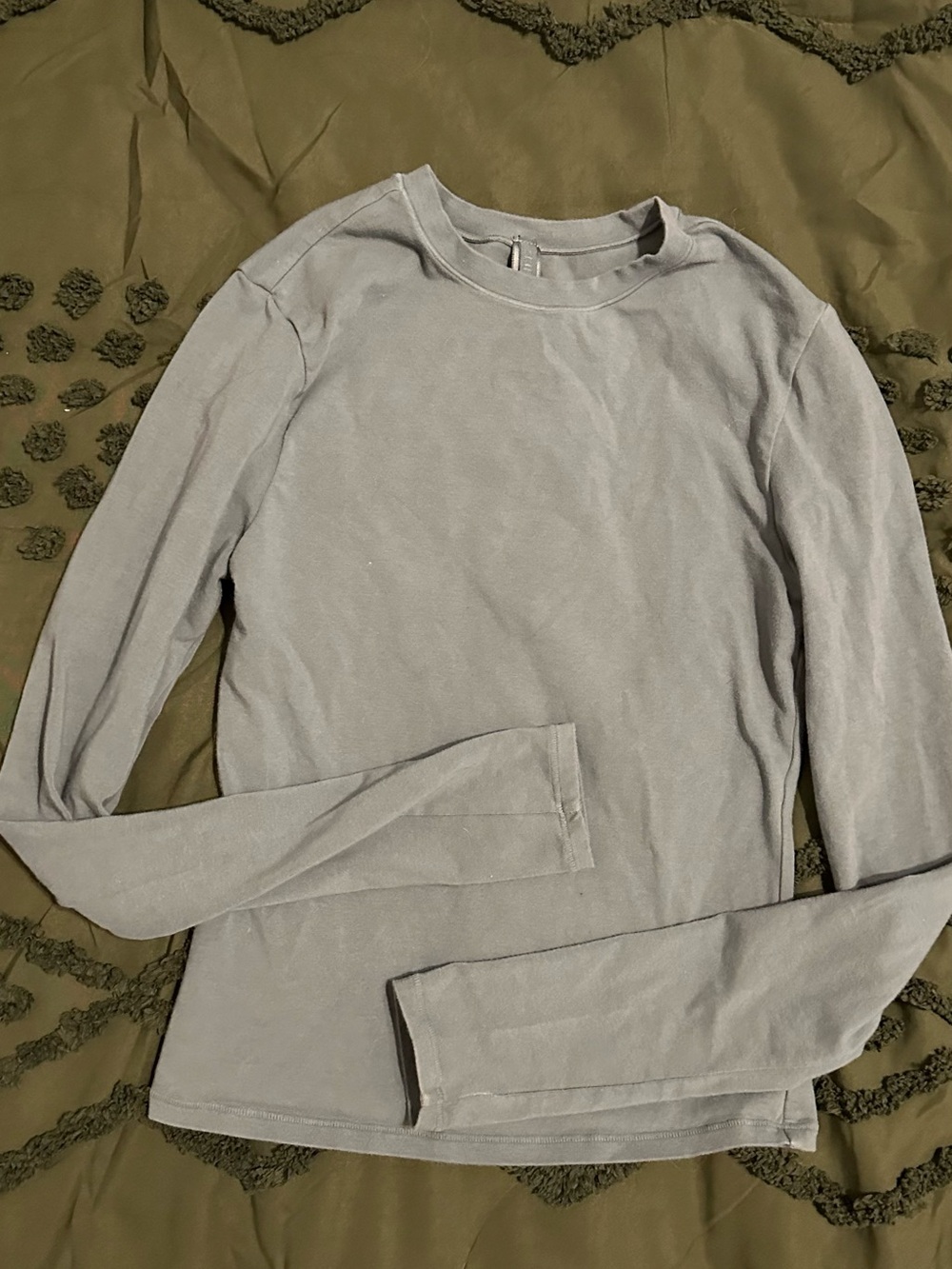 Skims sz small long sleeve shirt top light gray/blue color
Lightweight